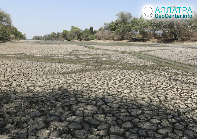 В африке много осадков. Сахара засуха. Последствия засухи в Африке. Засуха в древности.