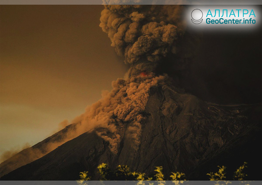 ​В Гватемале в пятый раз проснулся вулкан Фуэго, ноябрь 2018