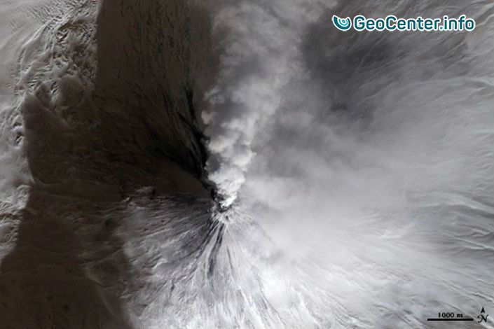 Вулкан Ключевской выбросил пепел на 6 км в высоту, декабрь 2017