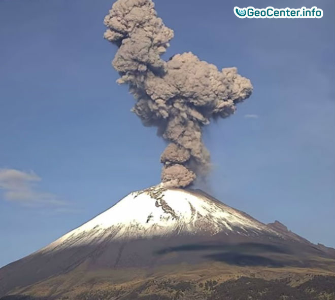 В Мексике взорвался  вулкан Попокатепетль, июль 2017 года