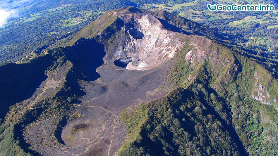 Вулкан Турриальба: на близлежащих территориях введен режим ЧП