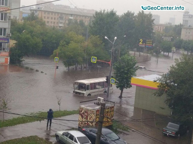 Наводнение из-за мощного ливня в Красноярске, Россия, август 2017 года