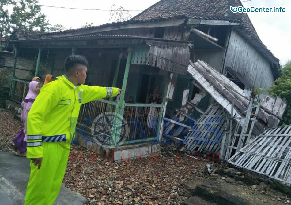 Наводнение, водяной смерч и торнадо в Индонезии, 19-20 ноября
