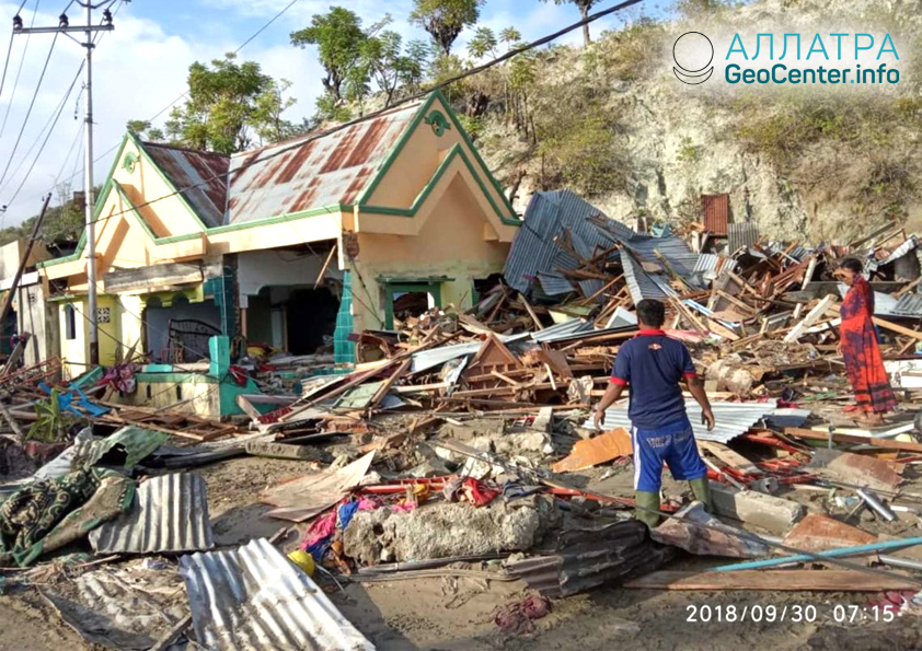 Последствия цунами в Индонезии, октябрь 2018