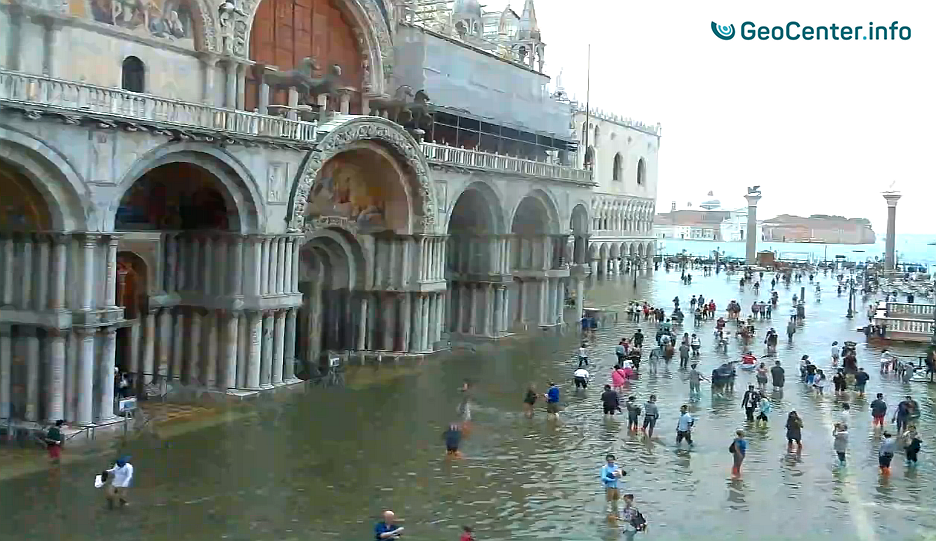 Рекордный уровень «Высокой воды» в Венеции