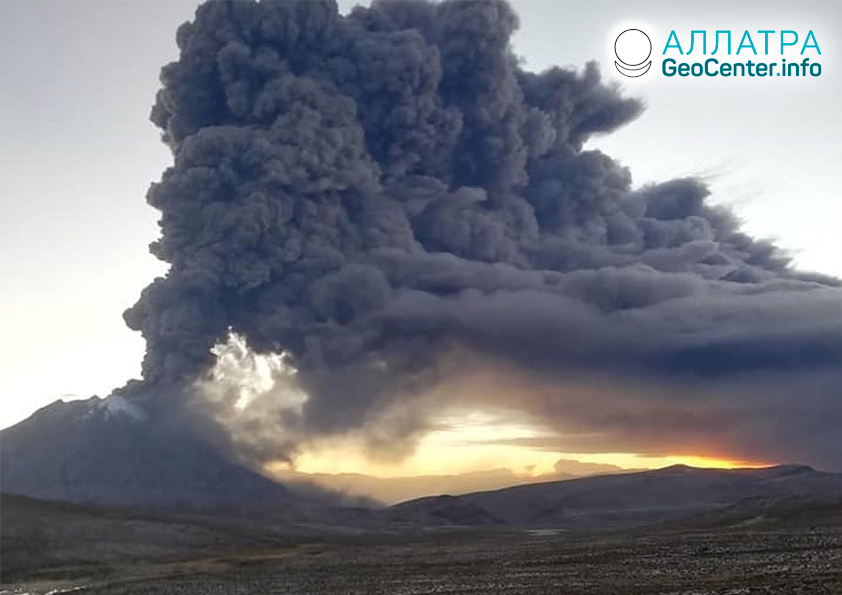 Erupcia sopky Ubinas v Peru, júl 2019