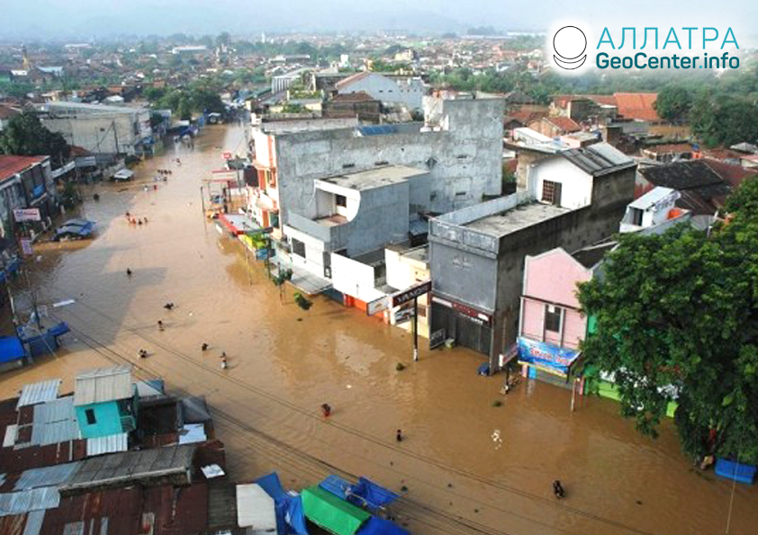 Povodně na indonéském ostrově Sulawesi, červen 2019