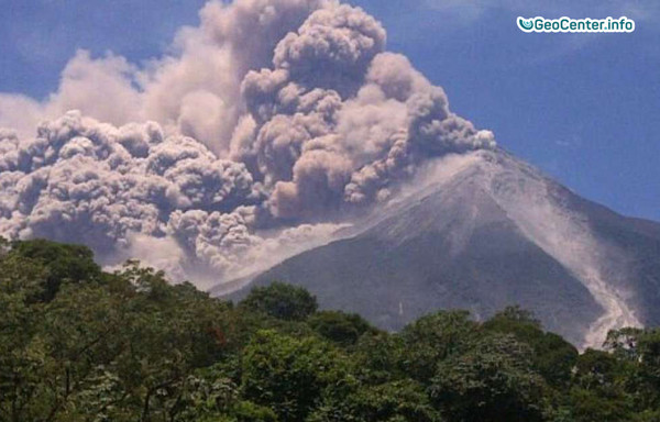 Извержение вулкана Фуэго и наводнения в Гватемале