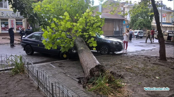 Шторм в Херсоне, август 2017 года