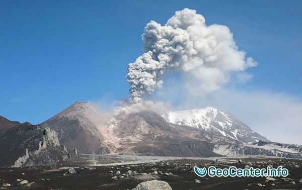 Эстафета извержений вулканов на Камчатке, июнь 2017