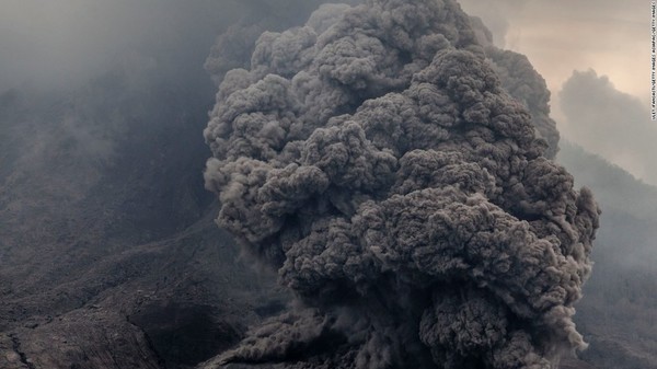 The eruption of the Sinabung volcano