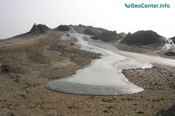 В Азербайджане активизировался грязевой вулкан Кейраки