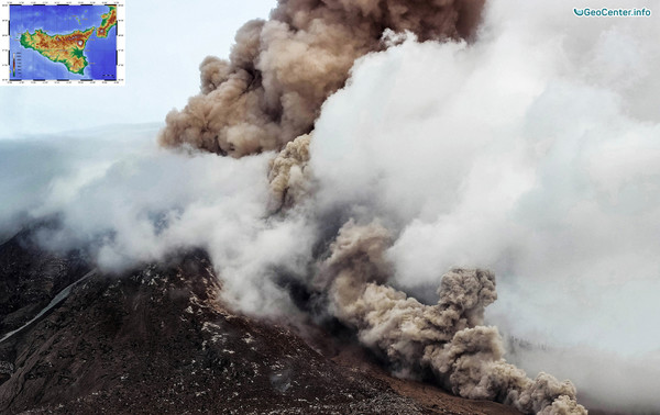 Извержение вулкана Этна, Сицилия