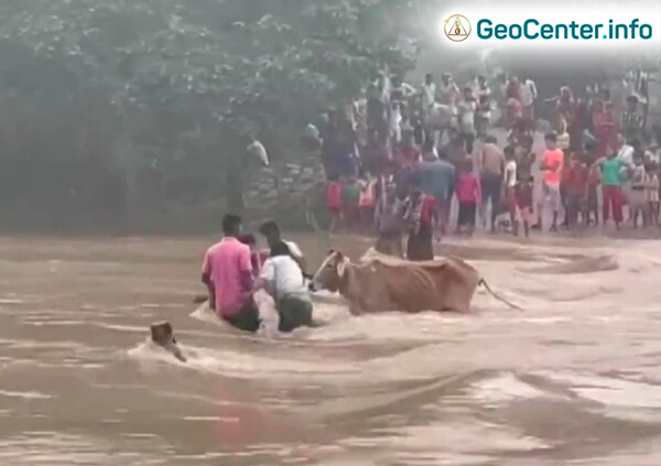 Indiu zasiahli veľmi silné záplavy